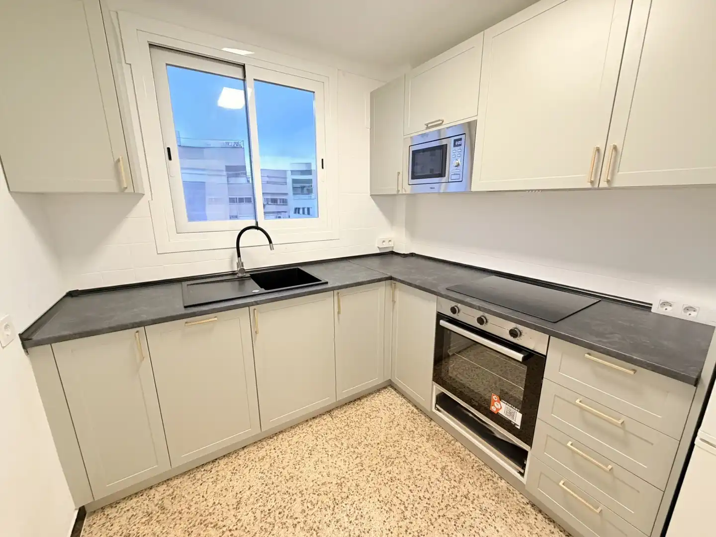 Penthouse with terrace for sale in Carrer d'Albacete, imagen 11