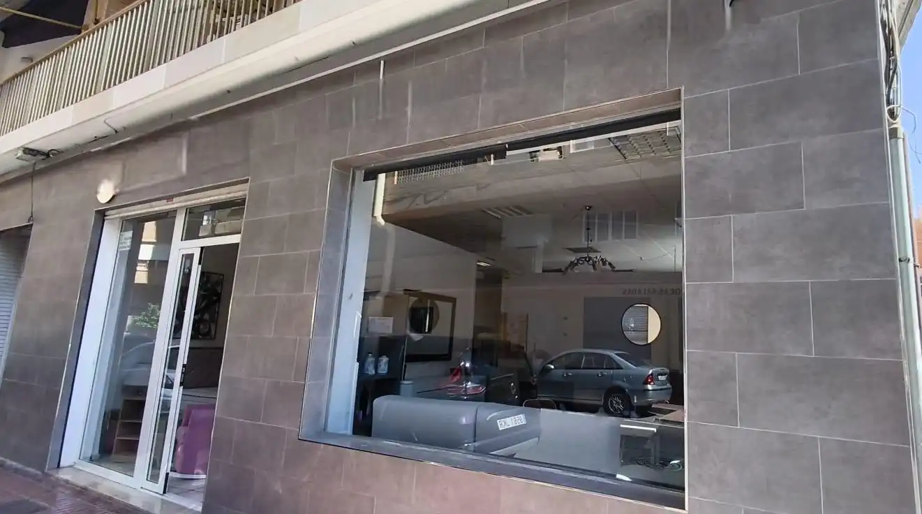 Gewerbefläche zum Verkauf in Calle ALMIRANTE ANTEQUERA 5, imagen 2