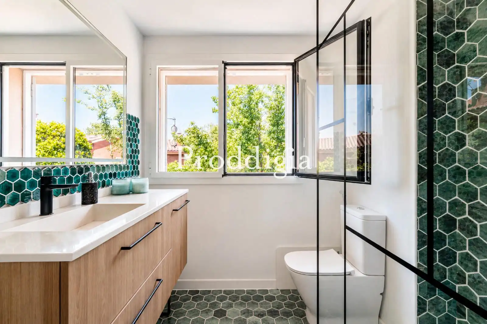 Bathroom of Detached homes for sale in Sant Cugat del Vallès  with Air Conditioner, Heating and Private garden