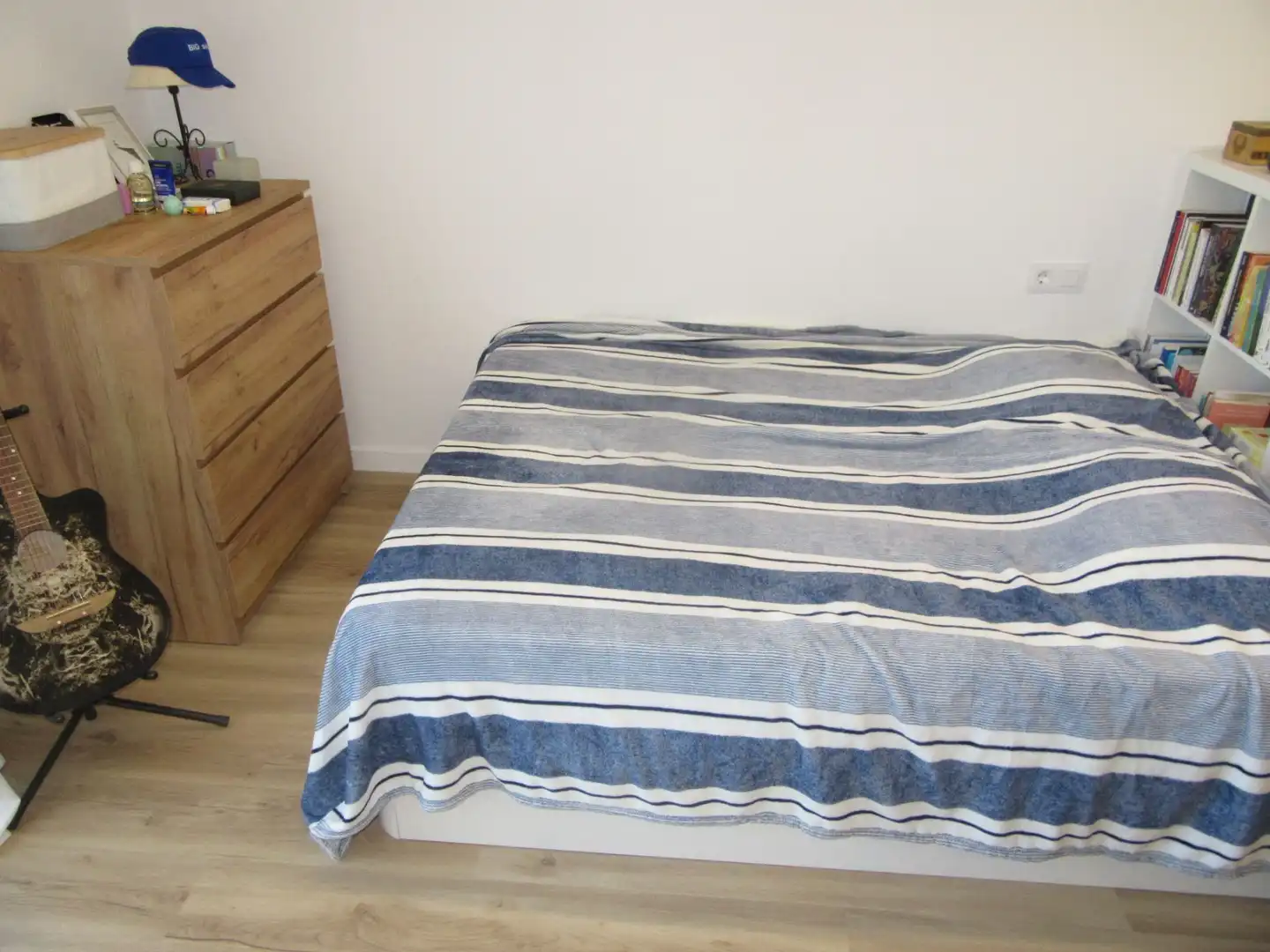 Habitación de Apartamento en venta en Jaca con Calefacción, Terraza y Amueblado