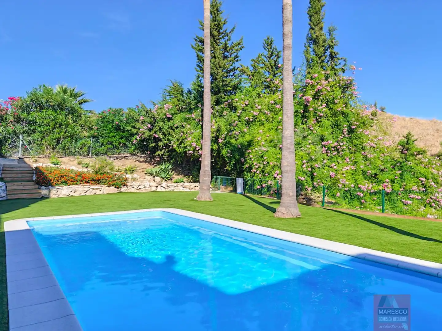 Swimming pool of Flat for sale in Mijas pueblo