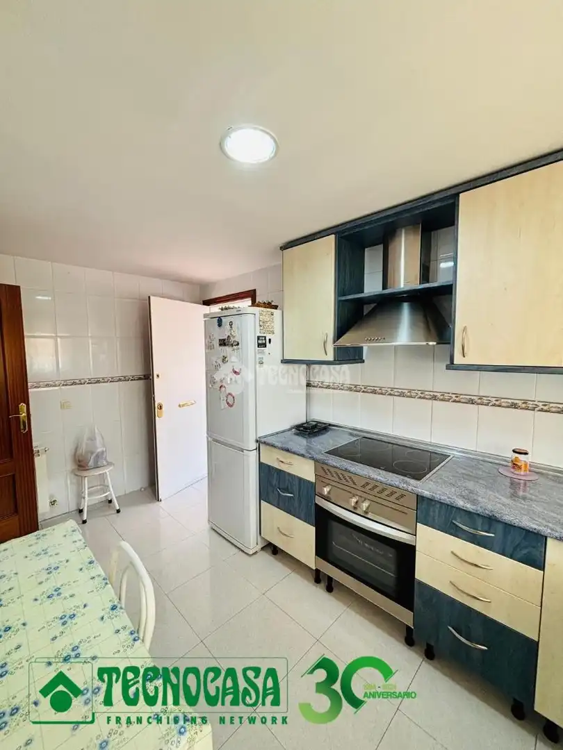 Casa aparellada amb terrassa en venda a Magán, imagen 12