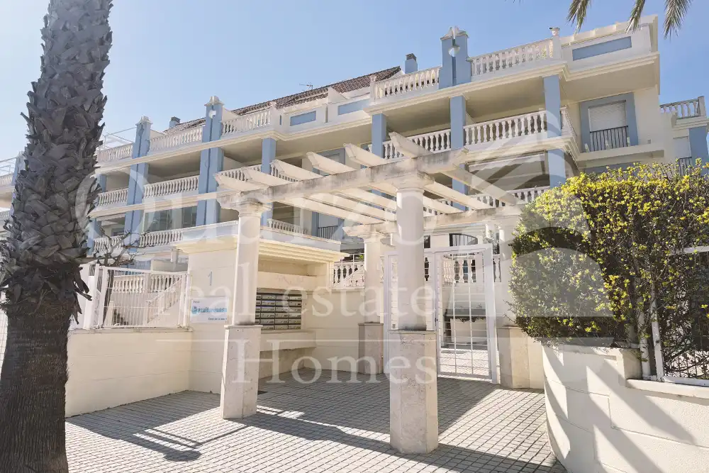 Vista exterior de Apartament en venda en Dénia amb Aire condicionat, Calefacció i Terrassa