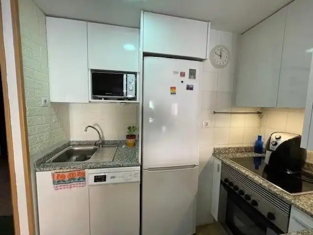 Cocina de Piso en venta en La Manga del Mar Menor con Balcón, Alarma y Piscina comunitaria
