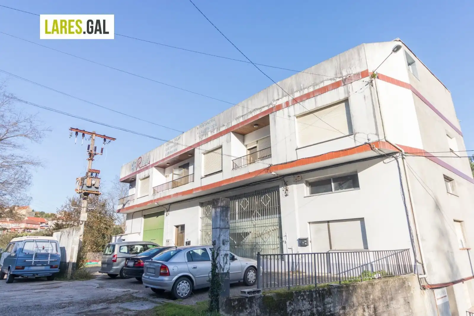 Außenansicht von Fabrikhallen zur Miete in Moaña