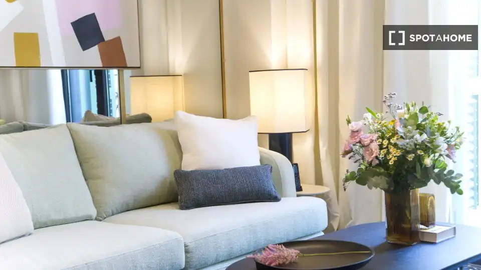 Living room of Flat for rent in Barcelona  with Air Conditioner, Heating and Furnished