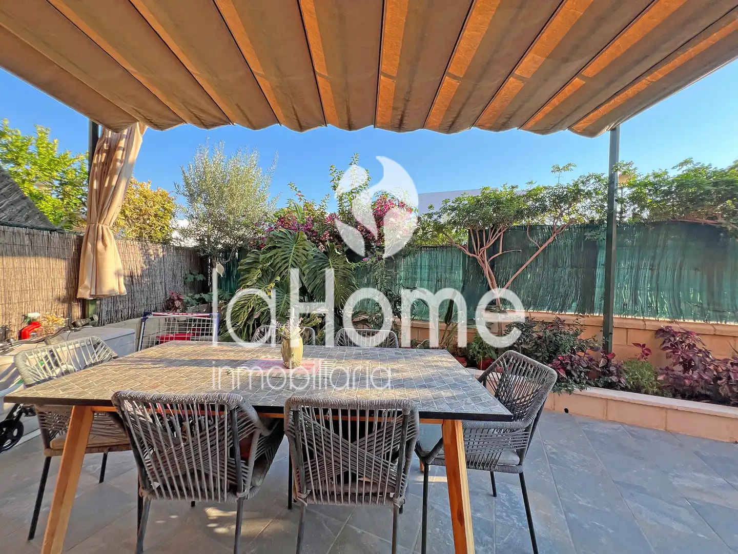Jardín de Casa adosada en venta en Bétera con Aire acondicionado, Calefacción y Jardín privado