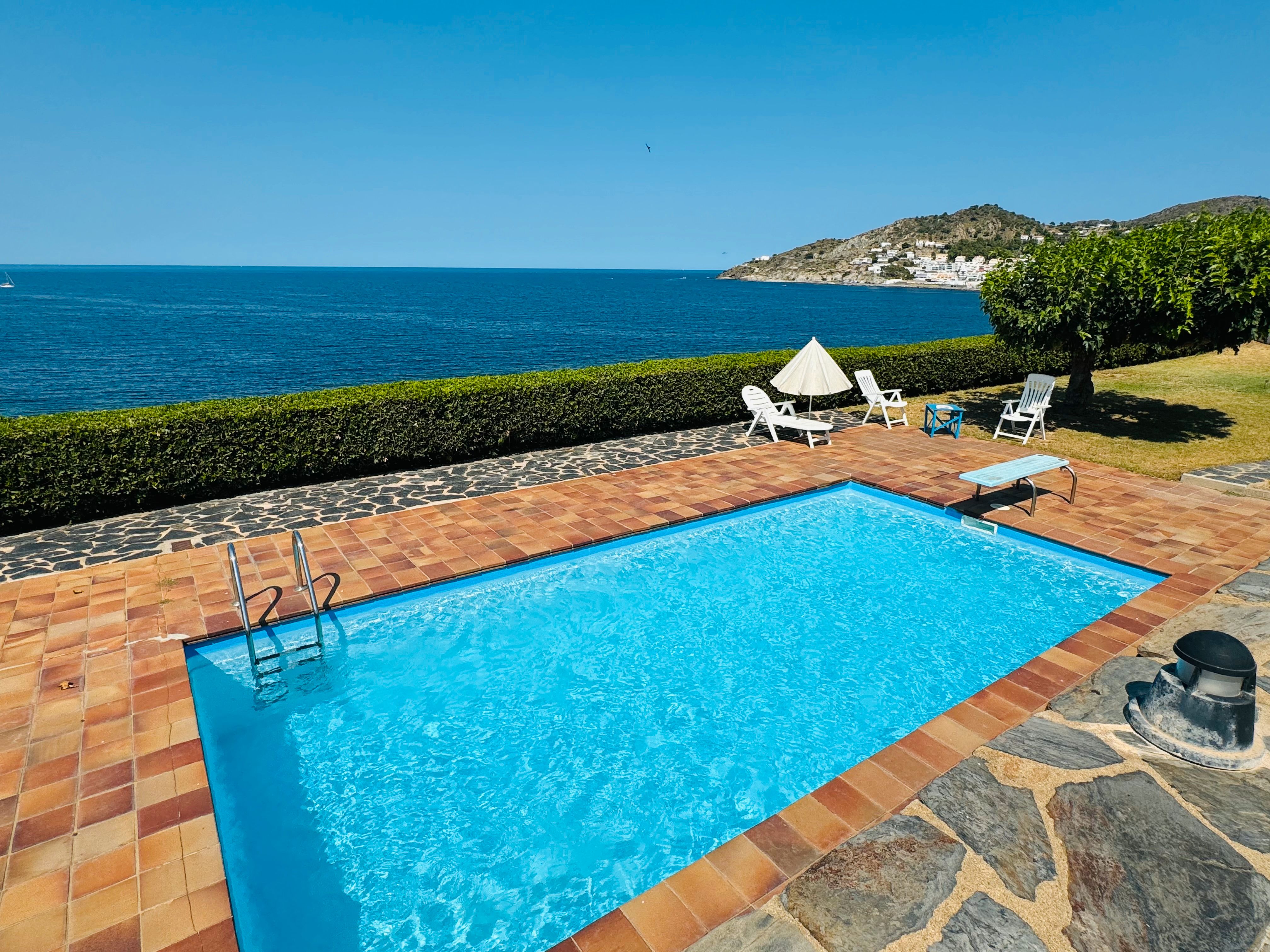 Piscina de Casa o chalet en venta en El Port de la Selva con Calefacción, Jardín privado y Terraza
