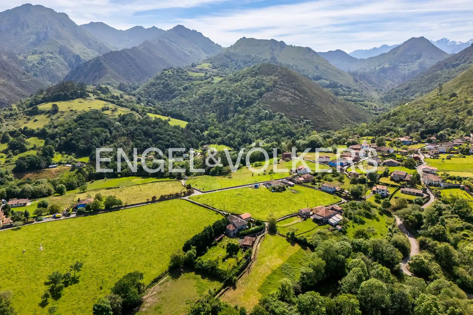 Casa o chalet en venta en Cangas de Onís con Calefacción, Jardín privado y Terraza