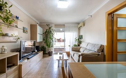 Living room of Flat for sale in Sabadell  with Air Conditioner, Heating and Balcony