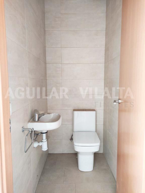 Premises to rent in Hostal