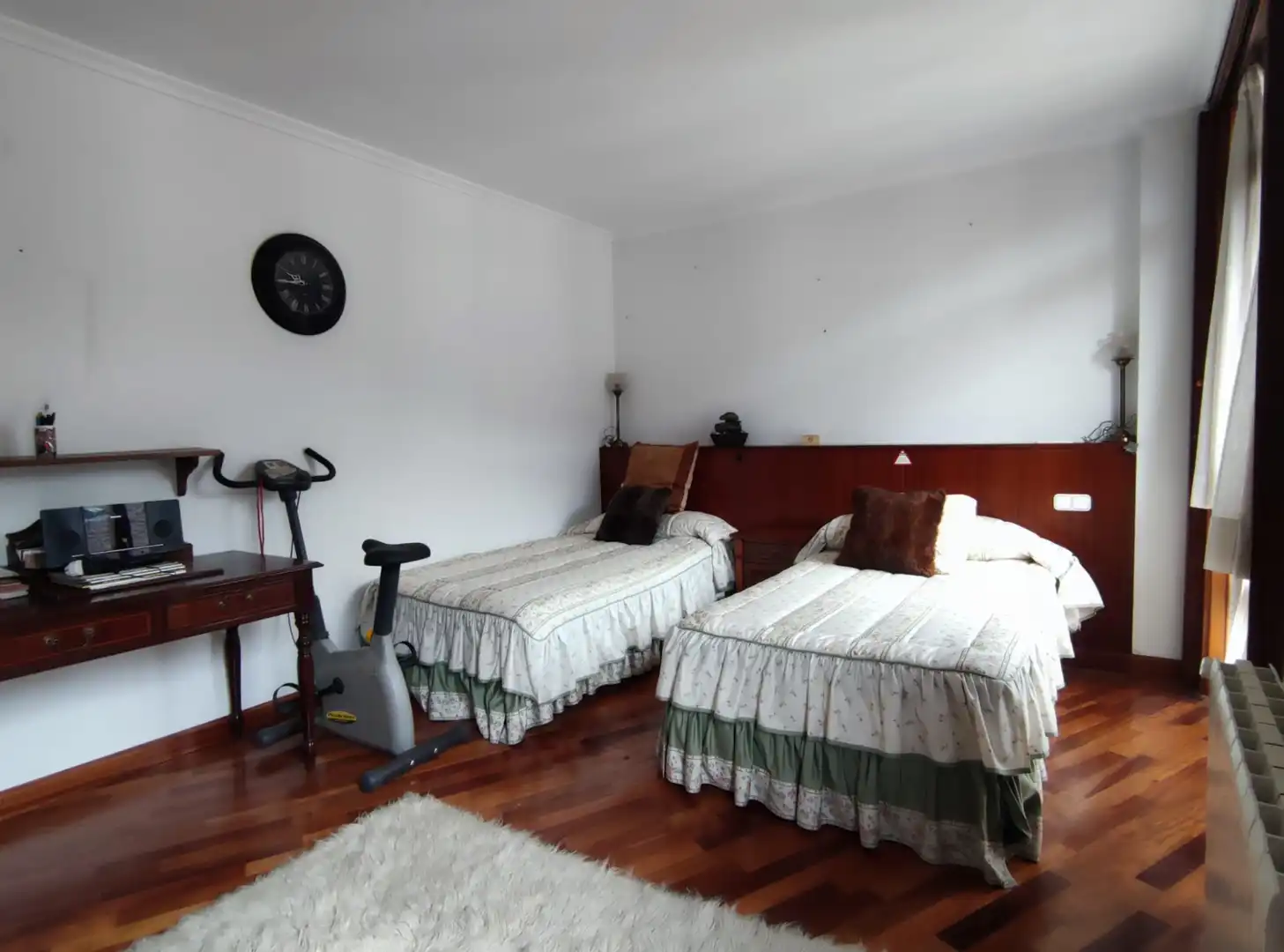 Habitación de Apartamento en venta en Ezcaray con Calefacción, Terraza y Trastero