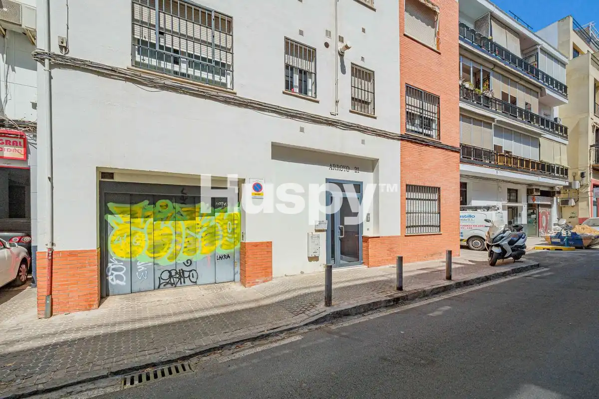 Vista exterior de Pis en venda en Sevilla amb Aire condicionat, Calefacció i Moblat