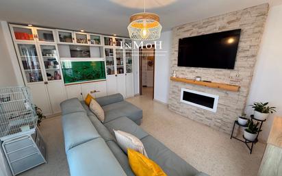 Living room of Flat for sale in Puerto Real  with Heating, Terrace and Balcony