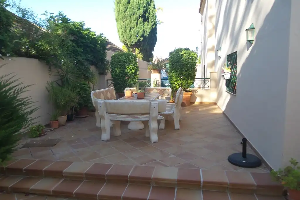 Terrassa de Casa o xalet en venda en Alhaurín de la Torre amb Aire condicionat, Jardí privat i Piscina