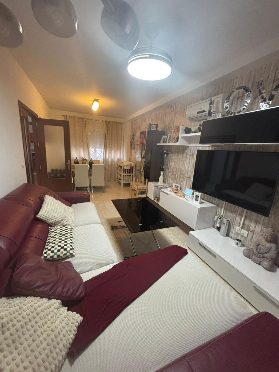 Living room of House or chalet for sale in Alcalá de Guadaira  with Air Conditioner, Storage room and Balcony