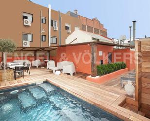 Swimming pool of Apartment to rent in  Barcelona Capital  with Air Conditioner, Heating and Parquet flooring