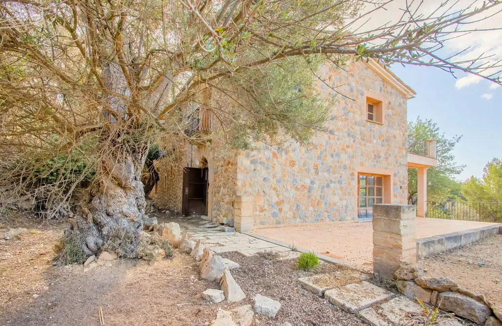Vista exterior de Casa o xalet en venda en Andratx amb Piscina comunitària