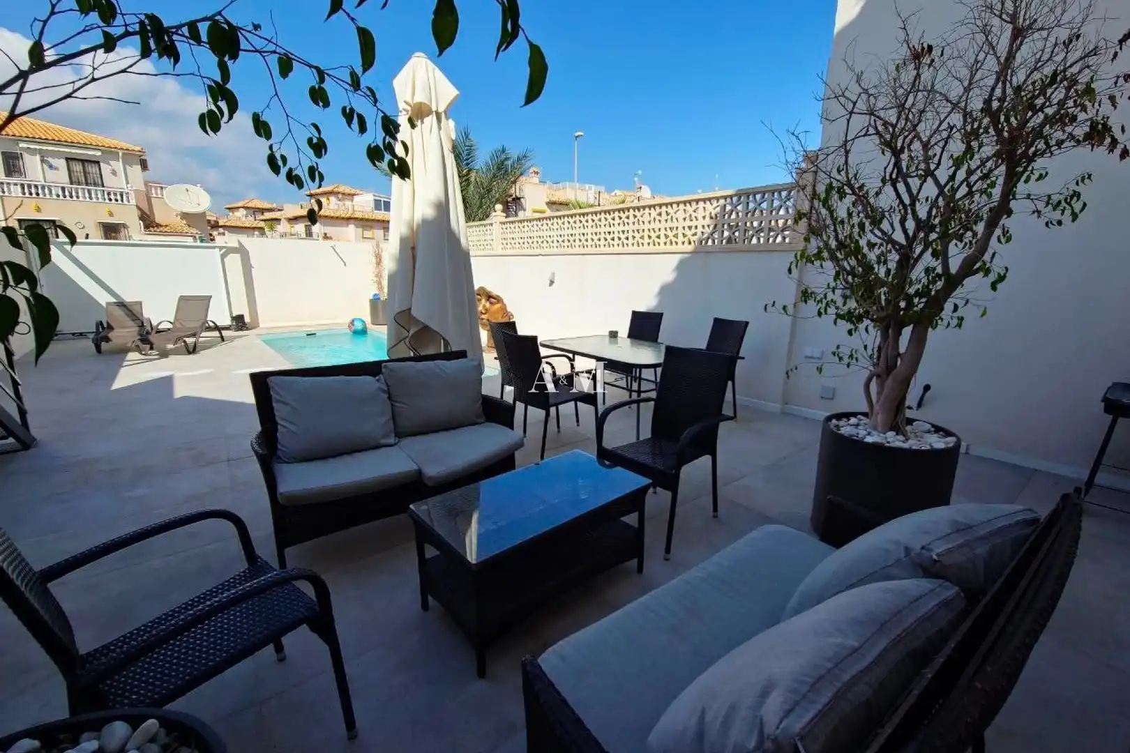 Detached homes for rent in La Regia