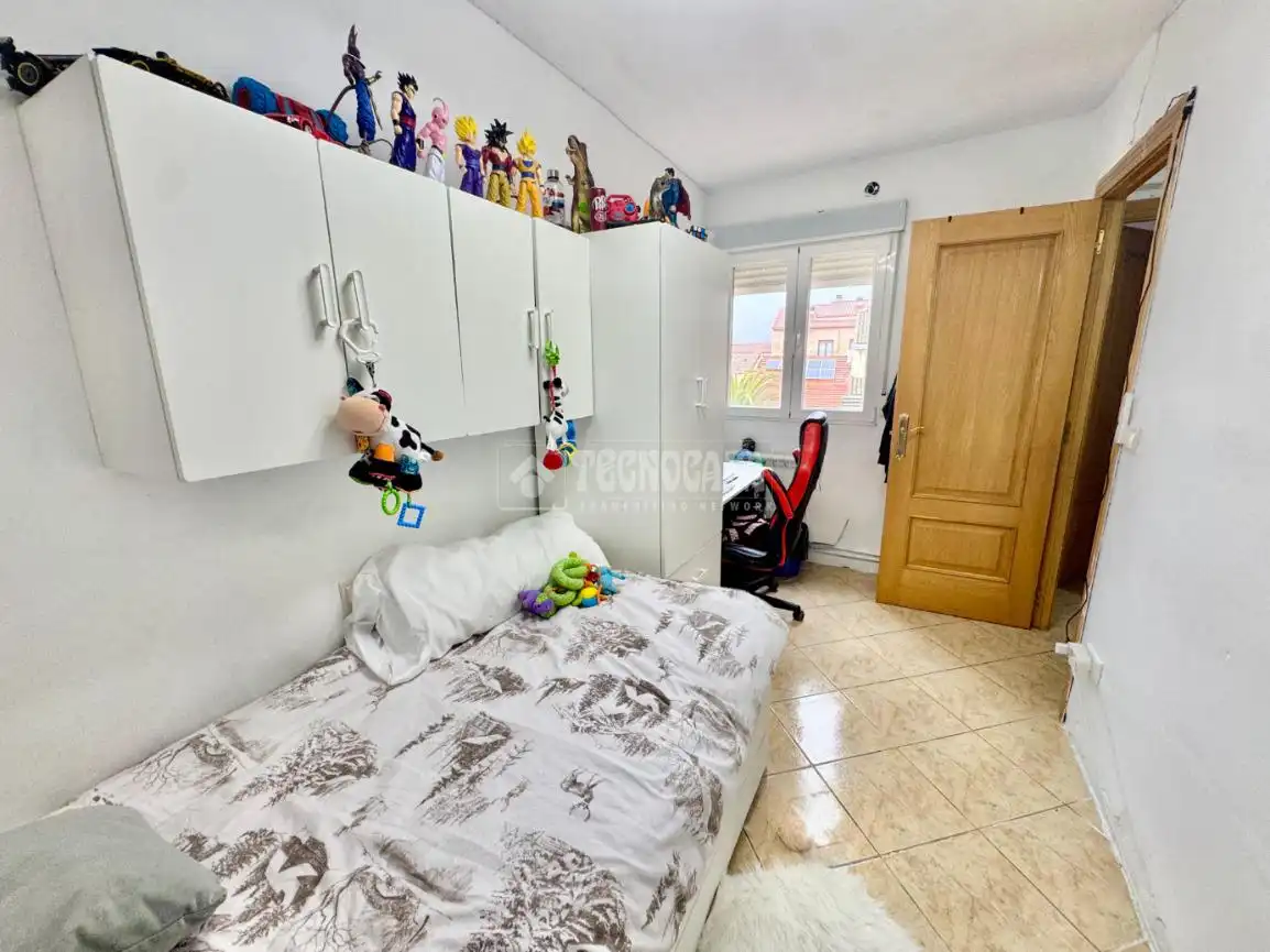 Habitación de Piso en venta en Yunquera de Henares con Aire acondicionado, Amueblado y Balcón