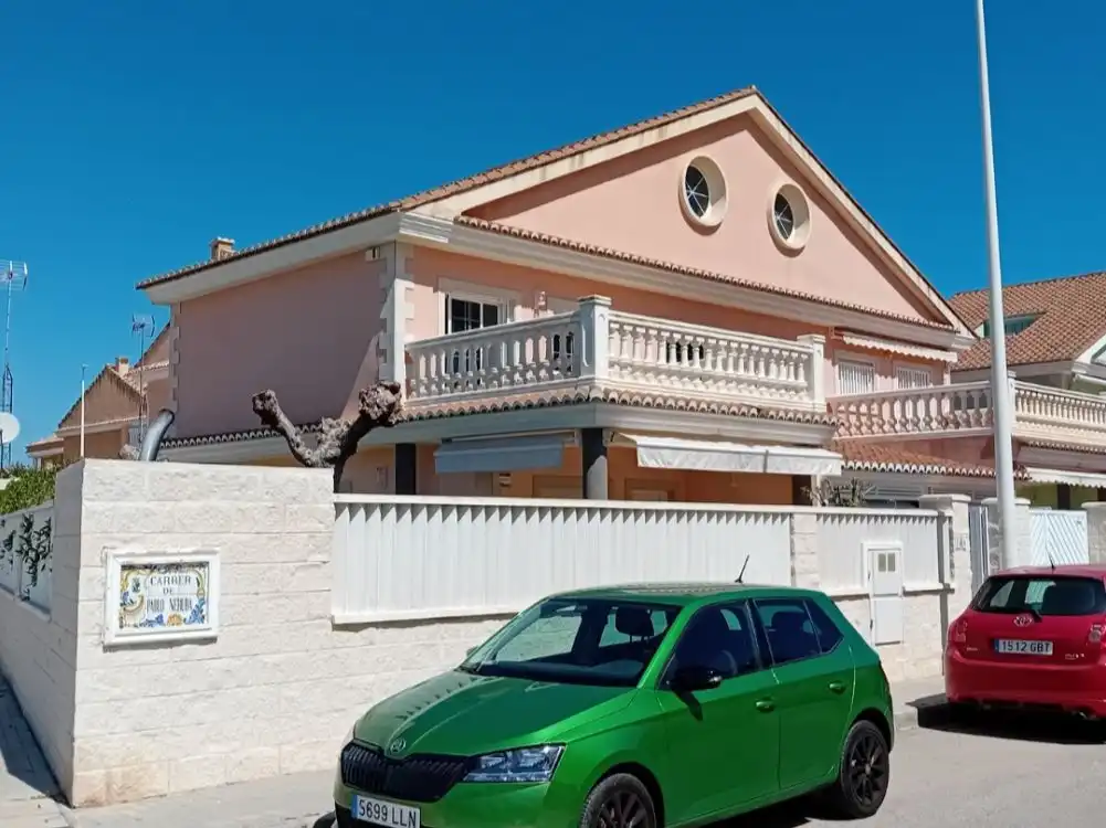 Villa mit Garten zum Verkauf in Pablo Neruda 14D, imagen 8