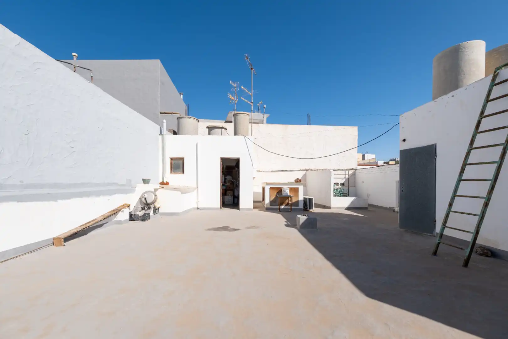 Vista exterior de Casa o xalet en venda en Ingenio amb Jardí privat i Balcó