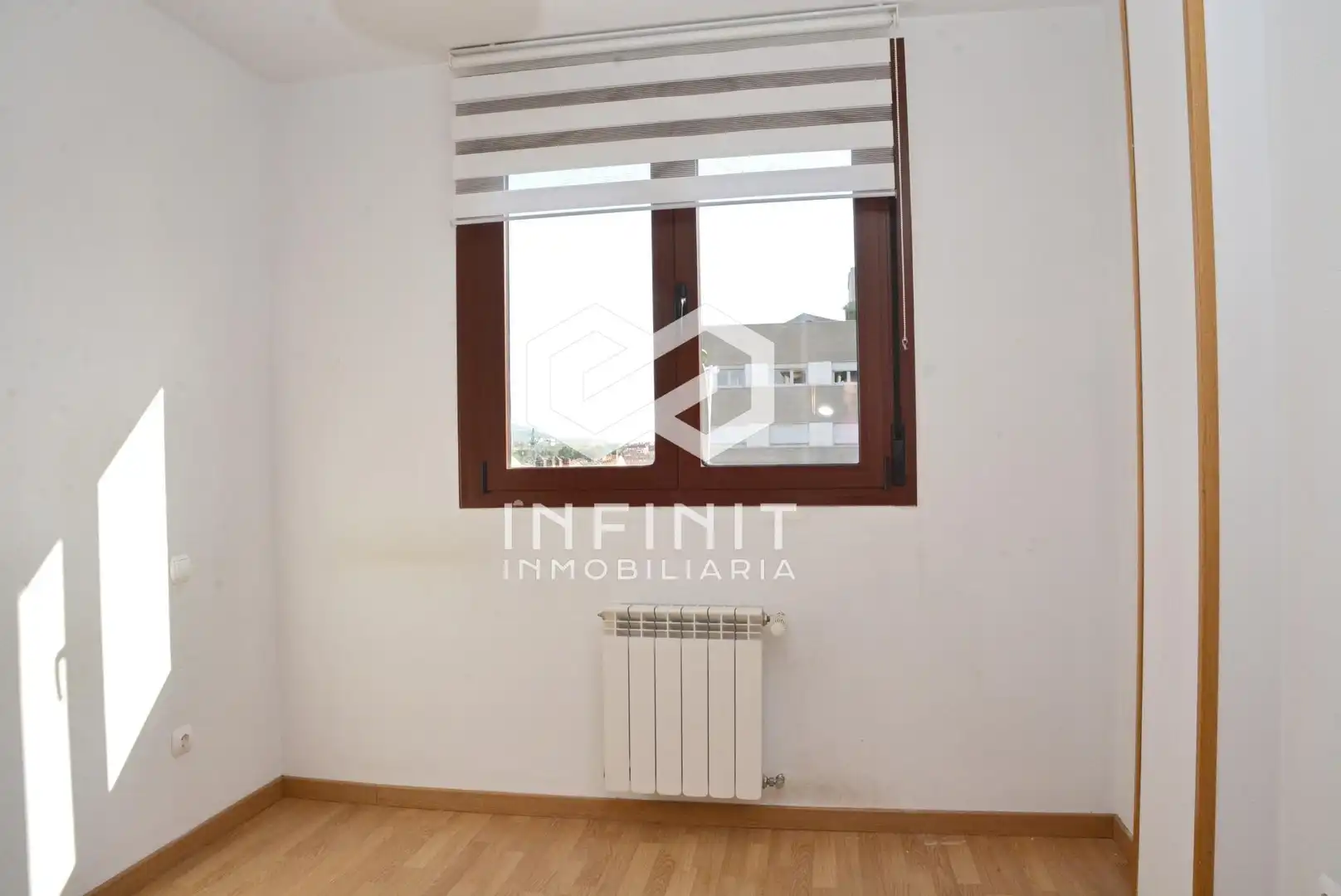 Habitación de Piso en venta en Guadalajara con Calefacción, Terraza y Trastero