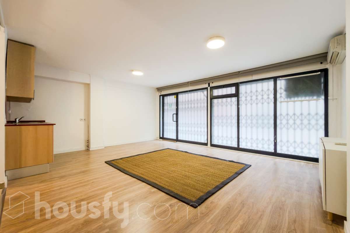 Exterior view of Premises for sale in  Barcelona Capital