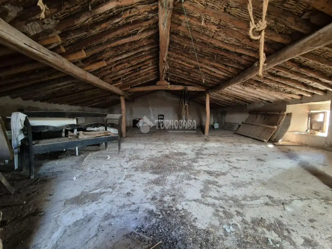 Finca rústica en venda en Sigüenza amb Calefacció i Moblat