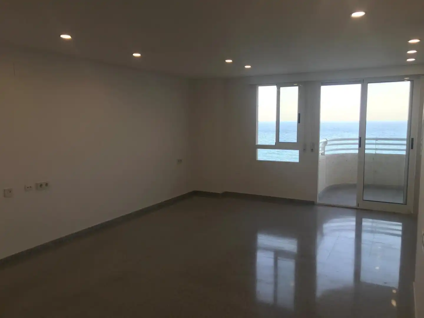 Living room of Apartments for rent in El Campello  with Private garden, Balcony and Community pool