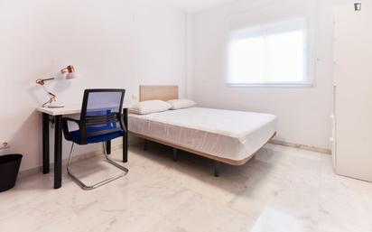 Bedroom of Apartment to share in  Sevilla Capital  with Air Conditioner, Heating and Furnished