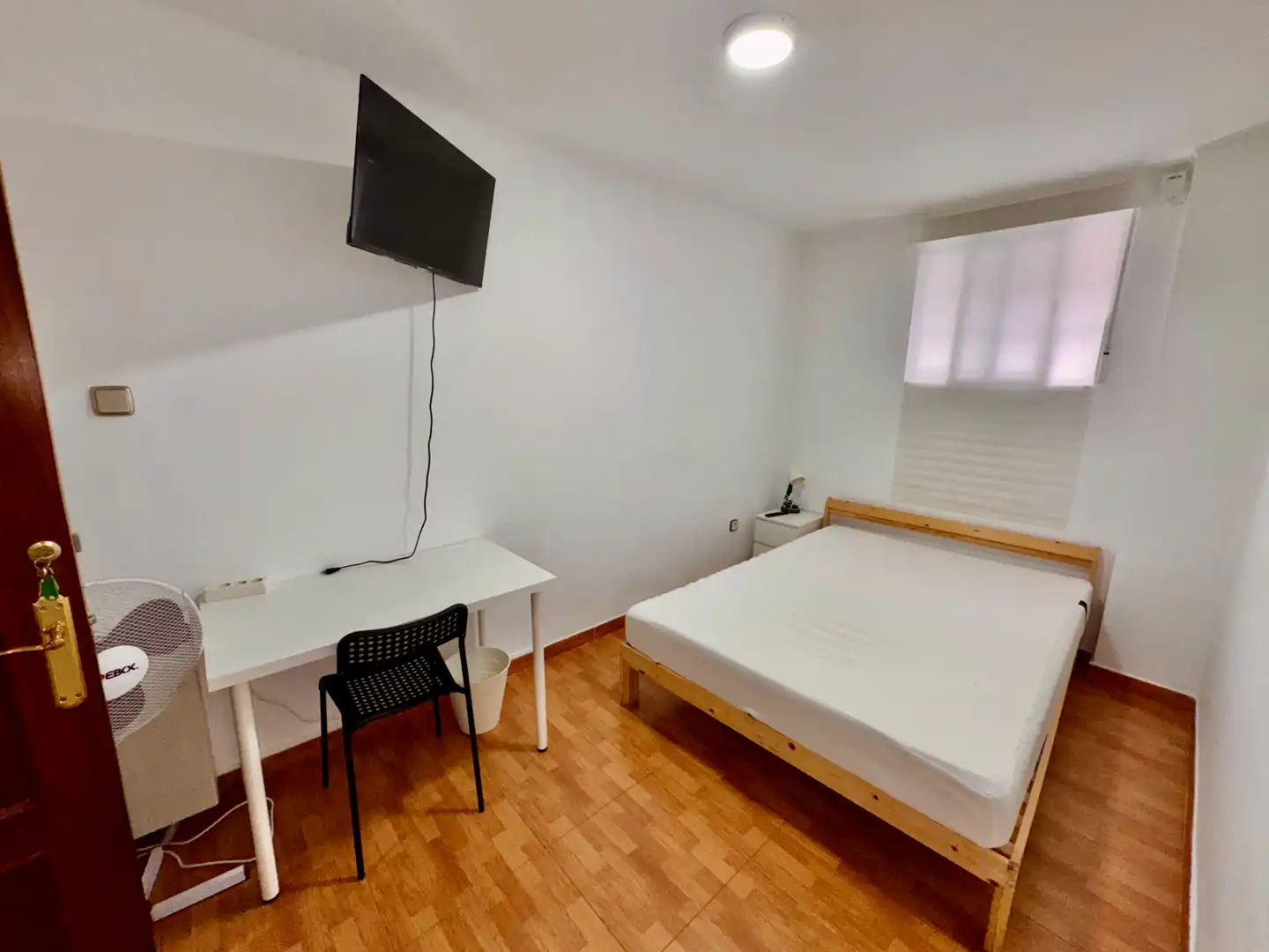 Dormitori de Pis en venda en Madrid amb Jardí privat, Traster i Moblat