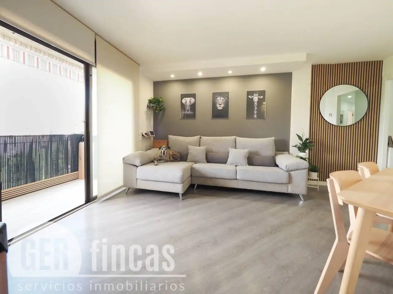 Living room of Flat for sale in Rubí  with Air Conditioner, Heating and Parquet flooring