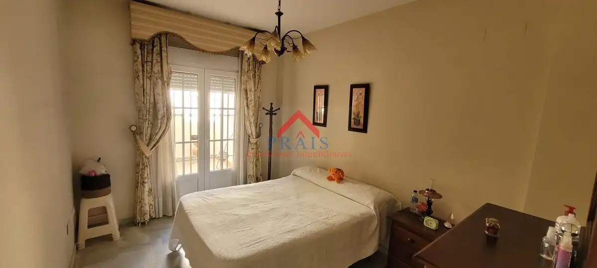 Habitación de Casa adosada en venta en Utrera con Aire acondicionado, Trastero y Amueblado