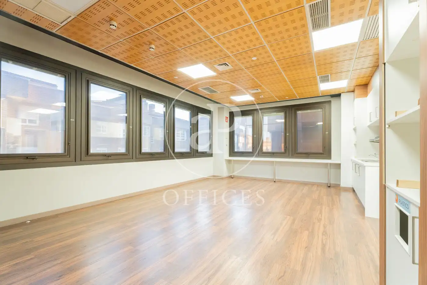 Office for rent in Madrid  with Air Conditioner and Heating