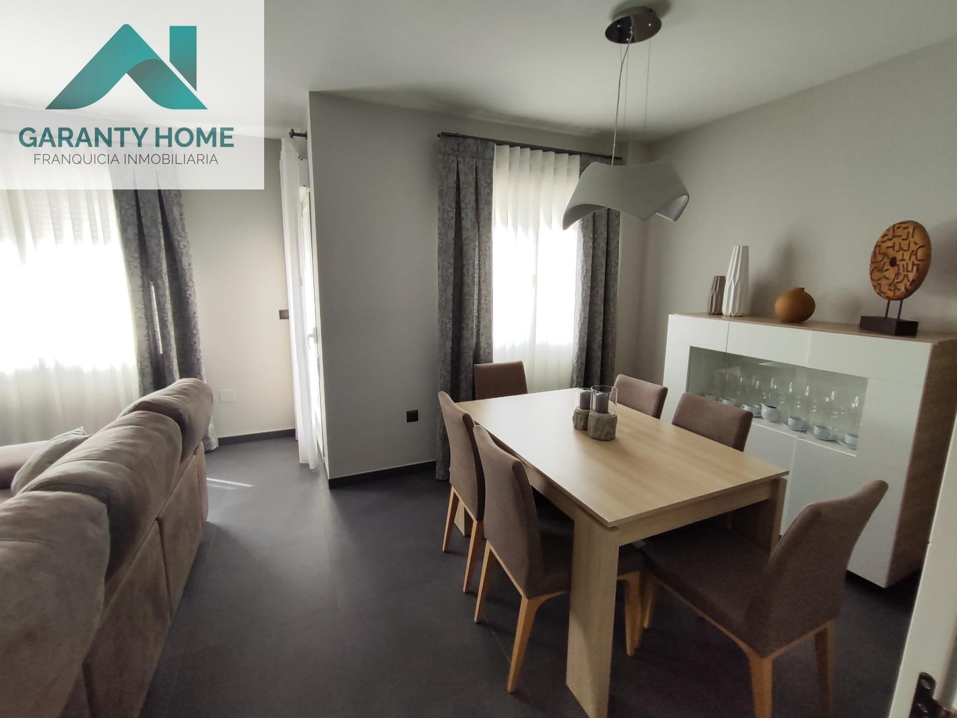 Dining room of Flat for sale in Martos  with Air Conditioner, Heating and Balcony