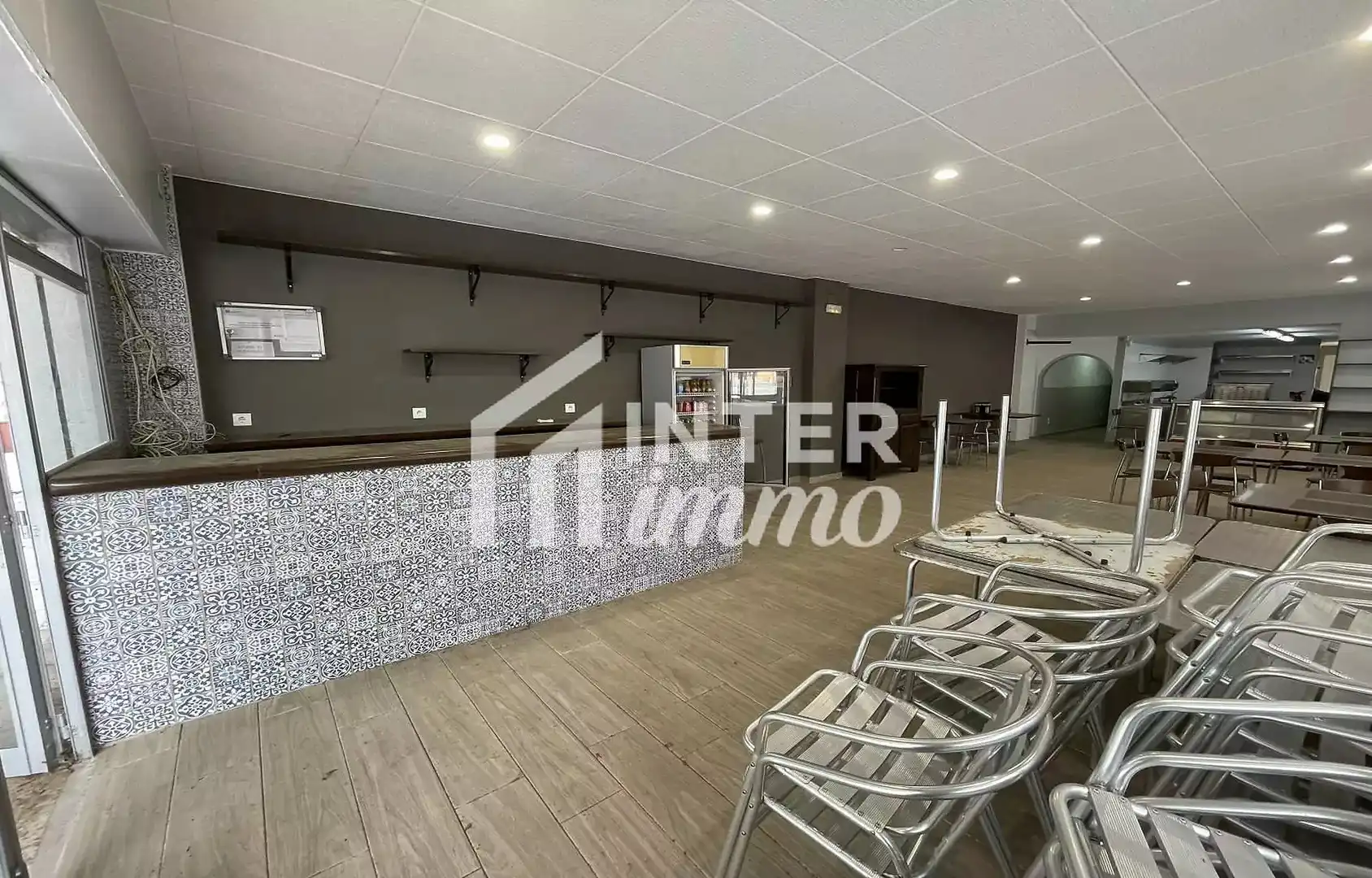 Locale commerciale in vendita a Sector MUGA B1, imagen 3