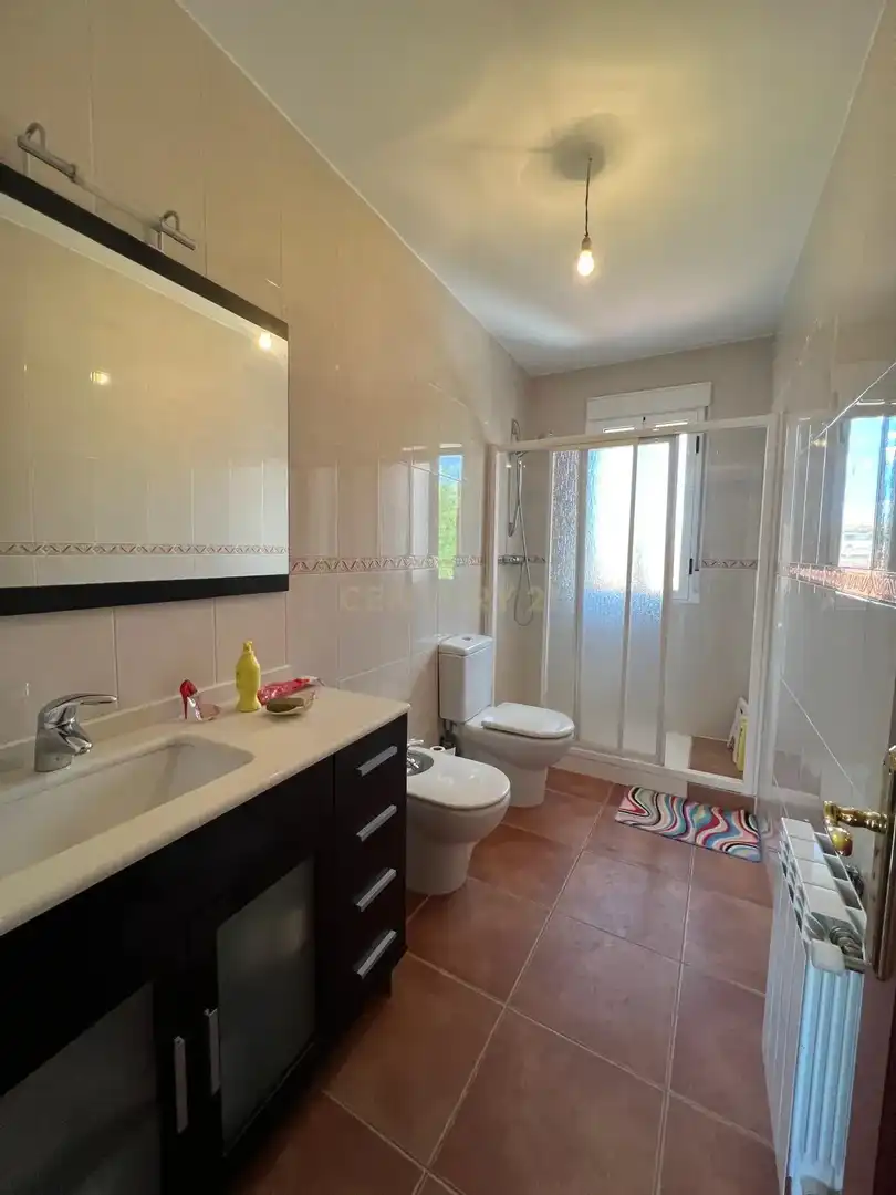 Bathroom of Houses for sale in Madroñera