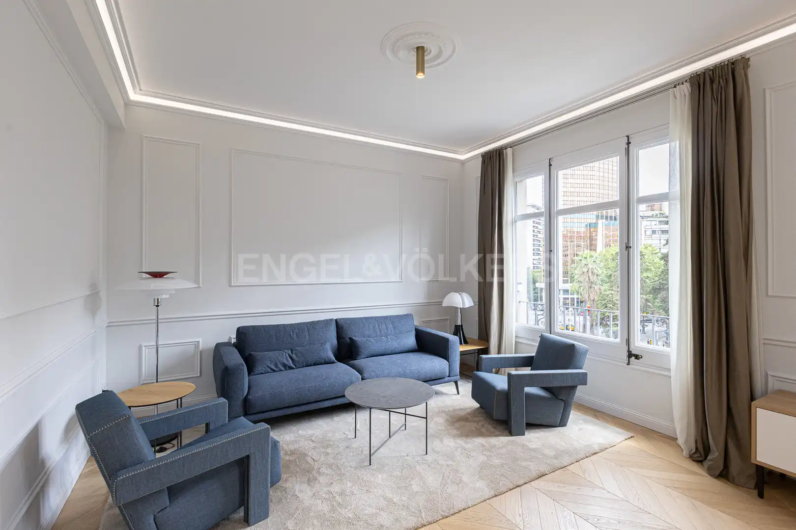 Living room of Flat for rent in Barcelona  with Air Conditioner, Heating and Parquet flooring