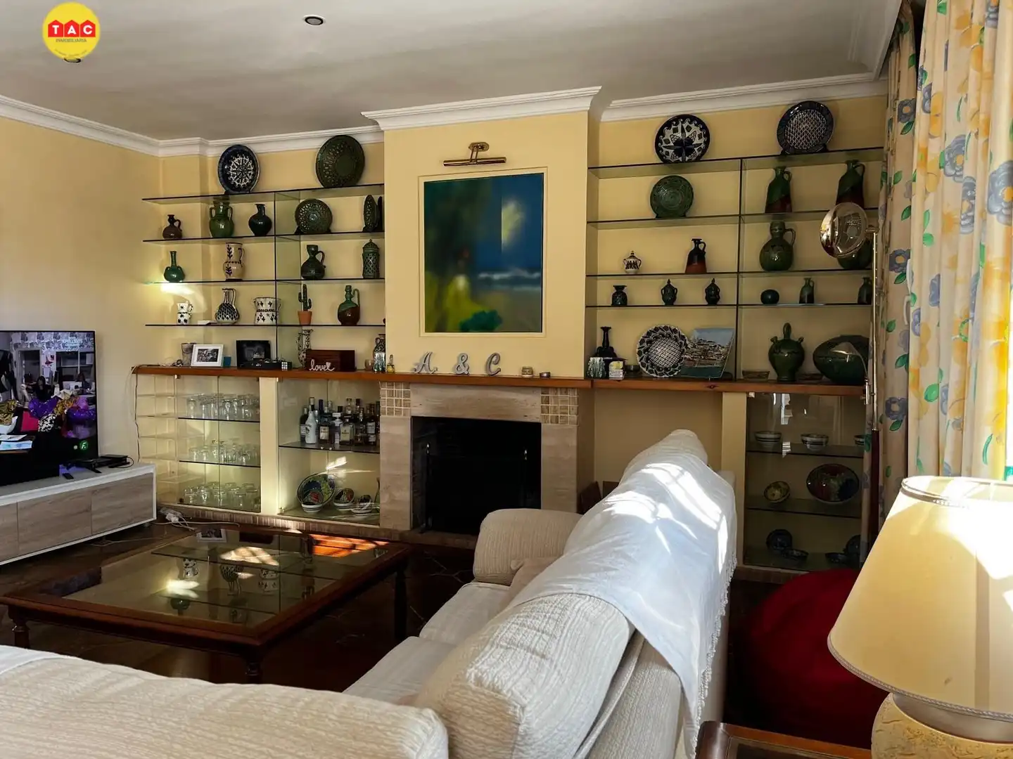 Sala de estar de Casa o chalet en venta en Lepe con Aire acondicionado, Calefacción y Jardín privado