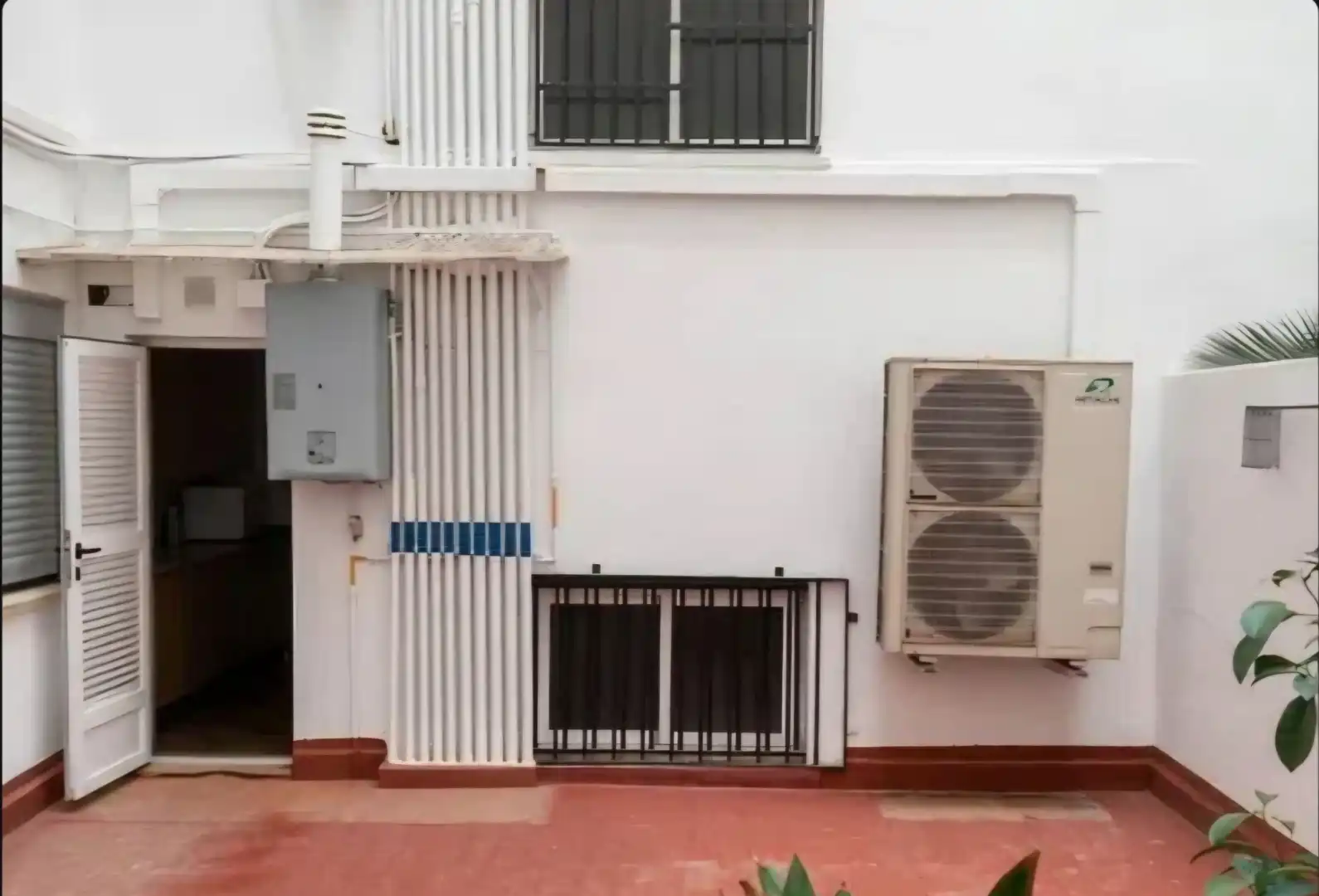 Vista exterior de Piso en venta en Valencia con Aire acondicionado, Terraza y Trastero