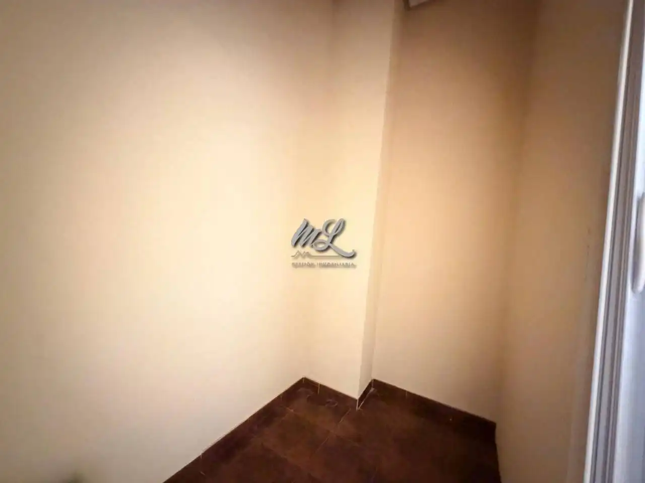 Schlafzimmer von Fabrikhallen zur Miete in Toledo mit Heizung