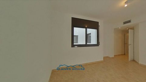 Foto 4 de Piso en venta en Calle Pablo Garnica, 26-28, Sant Pere, Tordera