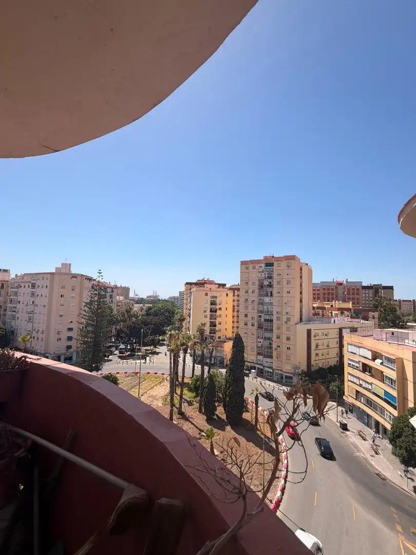 Vista exterior de Pis en venda en Málaga amb Terrassa