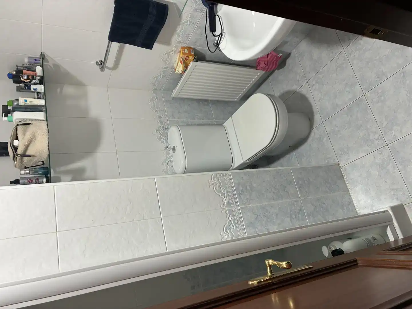 Baño de Piso para compartir en Cambre  con Parquet y Amueblado