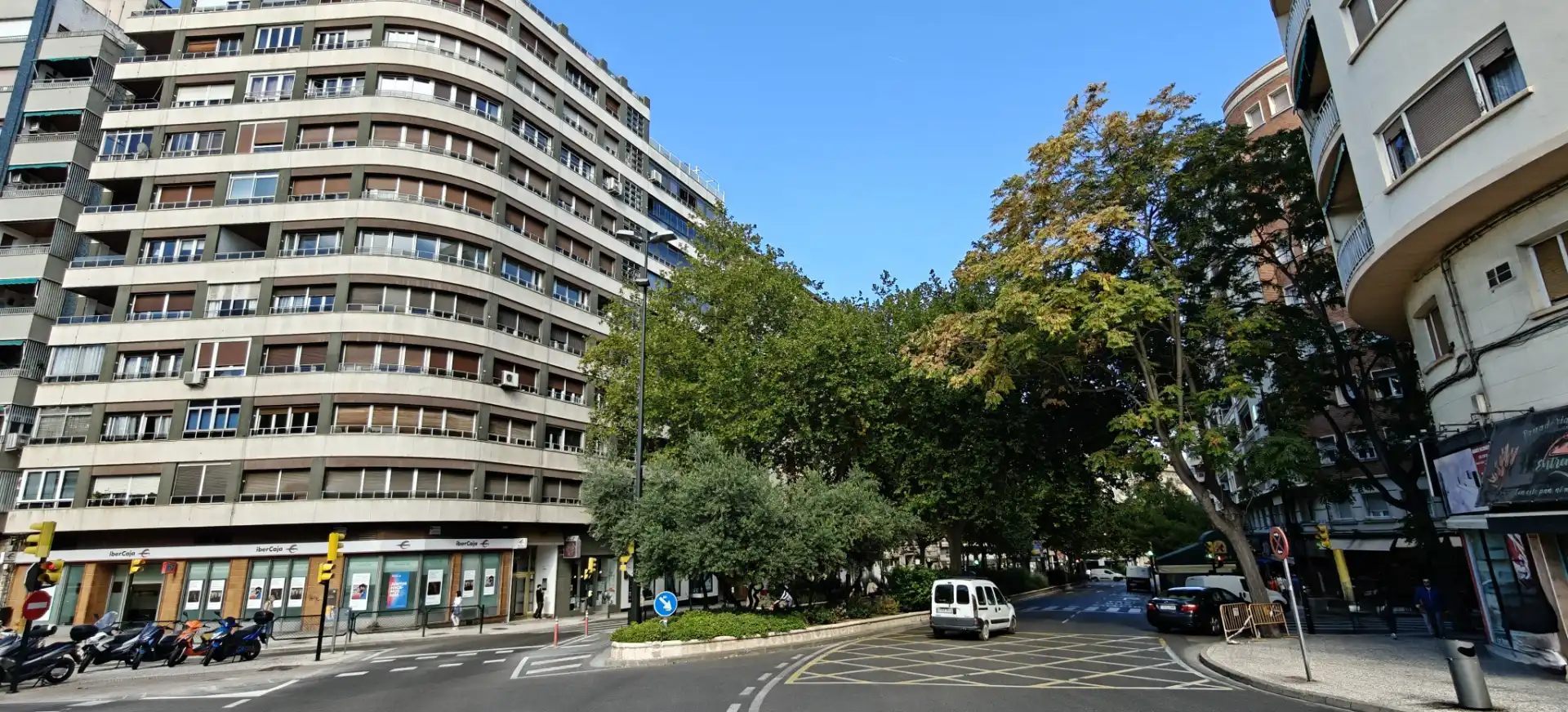 Exterior view of Flat for sale in Zaragoza  with Air Conditioner, Heating and Parquet flooring