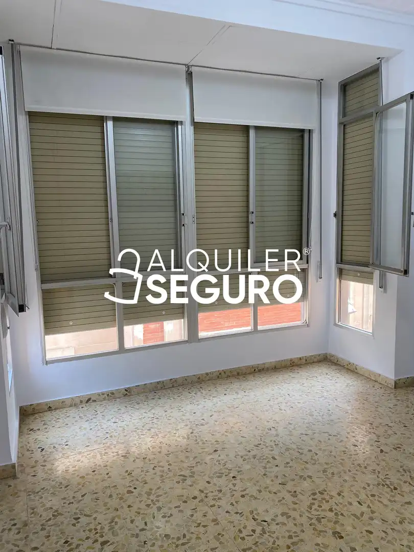 Vista exterior de Piso de alquiler en Cartagena con Aire acondicionado