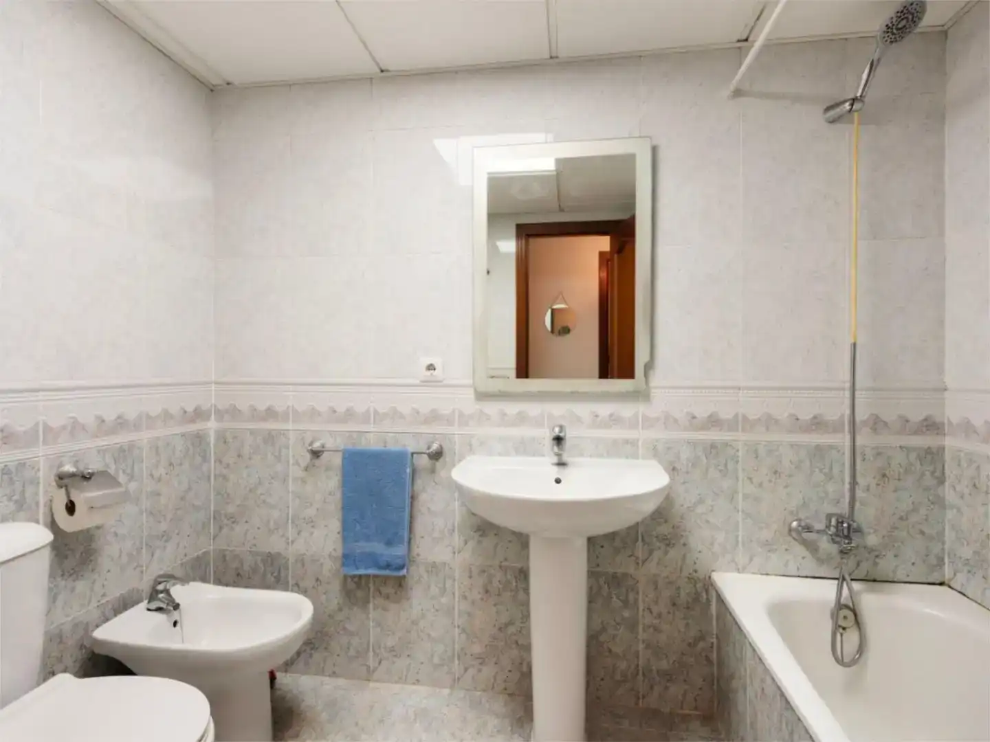 Baño de Piso en venta en Málaga con Aire acondicionado, Piscina y Amueblado