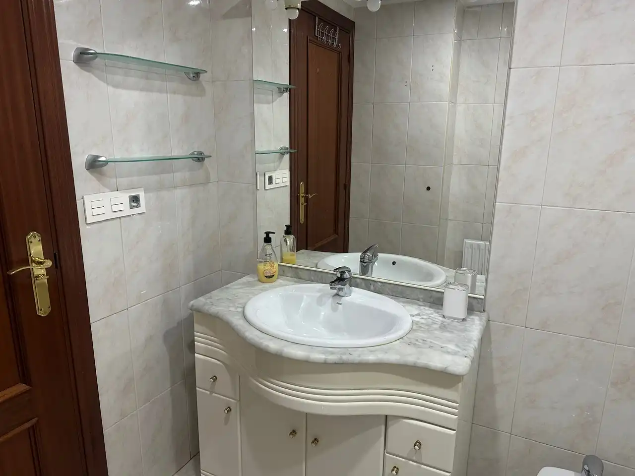 Baño de Piso de alquiler en  Pamplona / Iruña con Calefacción, Amueblado y Horno