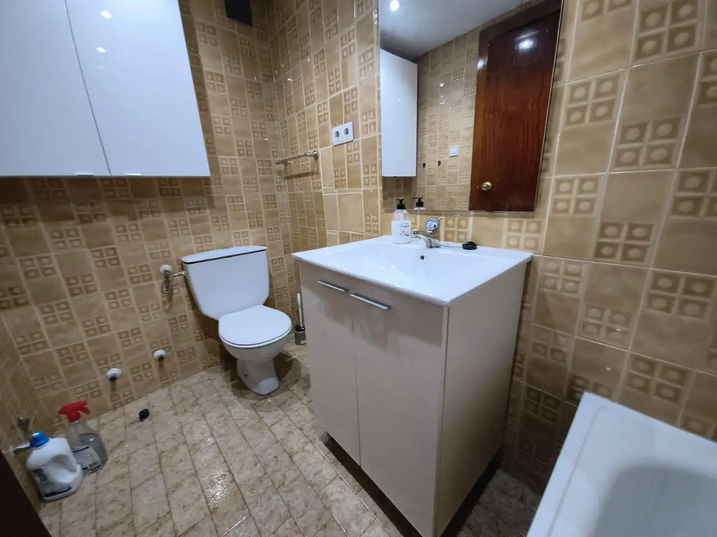 Bathroom of Flat for rent in Ronda